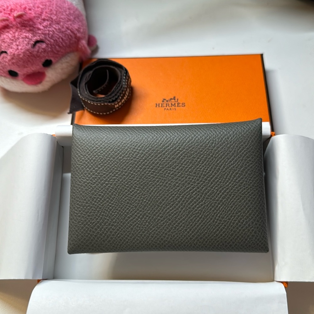New in box Hermes (0L) Gris Meyer Gray epsom calvi wallet card holder